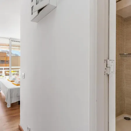 Apartament 302 Modern, Light, Comfortable With Swimming Pool Playa de las Americas (Tenerife)